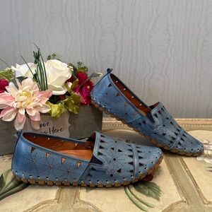 Spring Step Fusaro Leather Loafers Blue NWOT EU Size 39